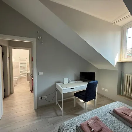 Splendida Mansarda Nel Cuore Della Torino